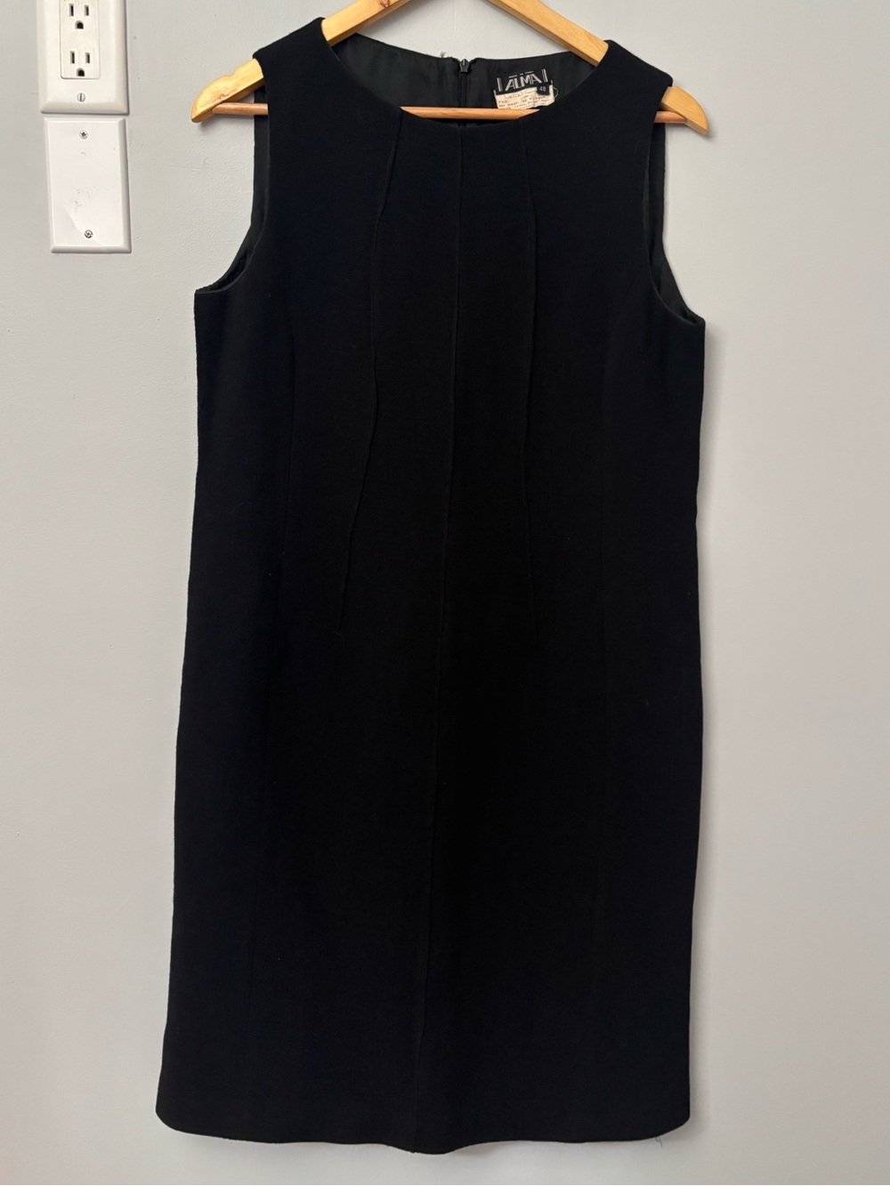 Vintage 1980s Alma Classic Sleeveless Black Dress